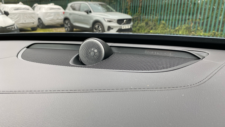 Volvo XC90 2.0 B6P Ultimate Dark 5dr AWD Geartronic Petrol Estate